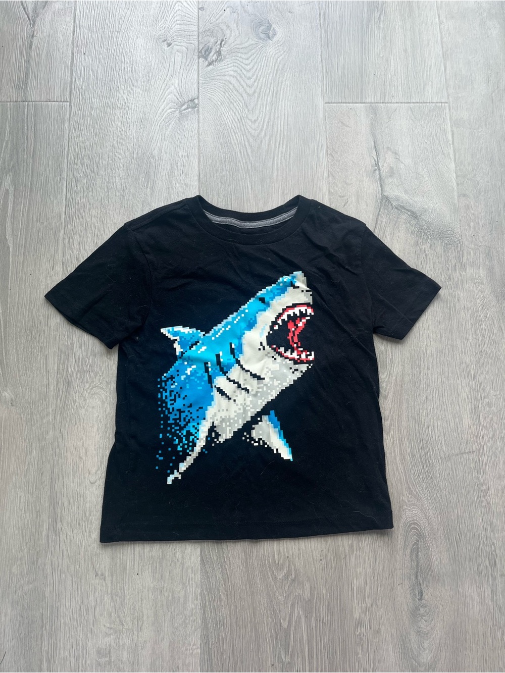 Shark graphic y2k baby tee